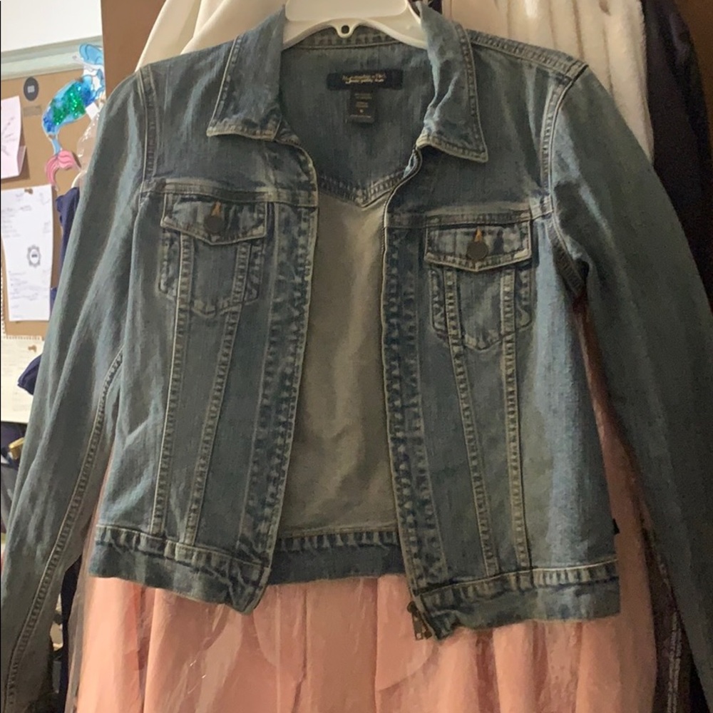 Rare Abercrombie Stretchy Fitted Jean Jacket